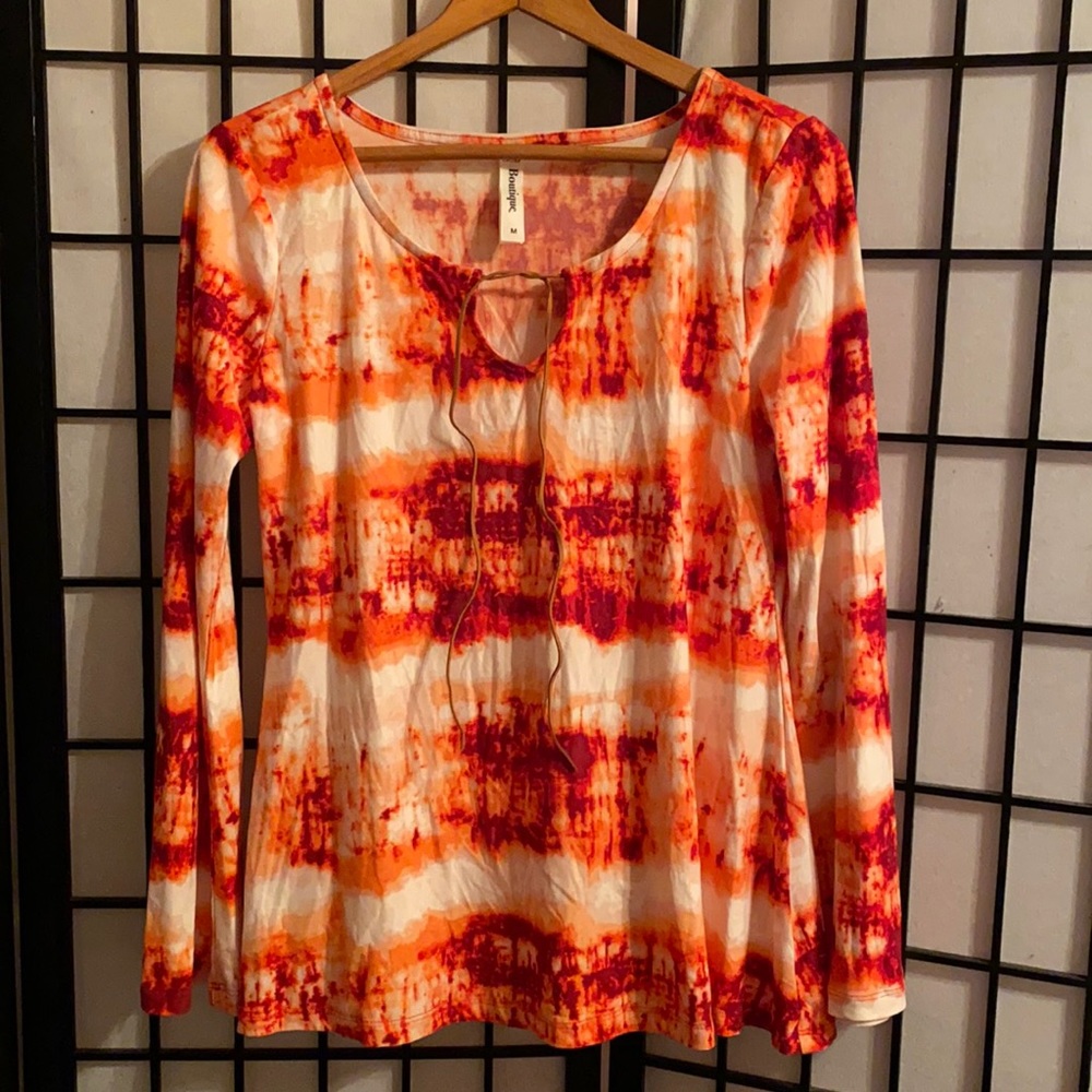 B&B Boutique Tie Die Ling Sleeve Size M